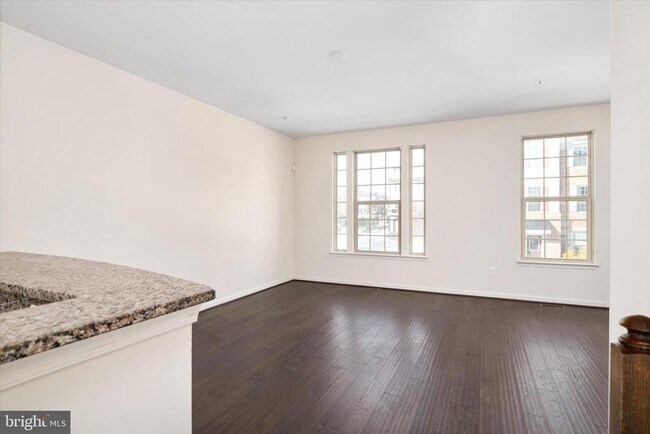 Building Photo - 7627 Hamilton Xing