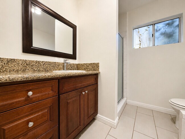 Building Photo - 14306 Riverside Dr