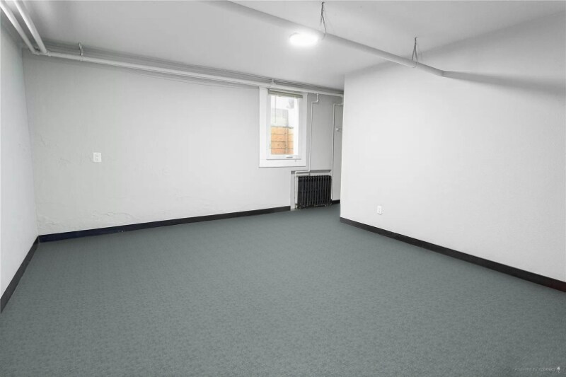 Building Photo - 2715 S 7th St