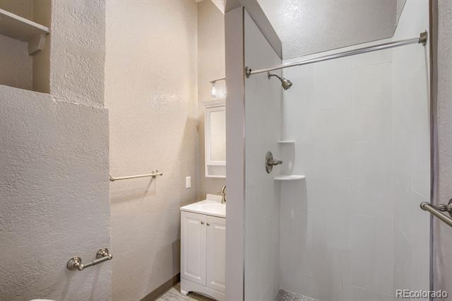 Building Photo - 5630 Webster St