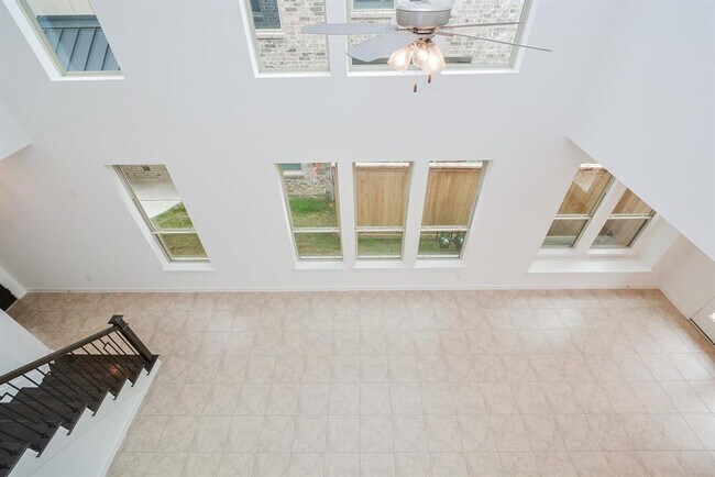 Building Photo - 6551 Scarlet Pond Ln
