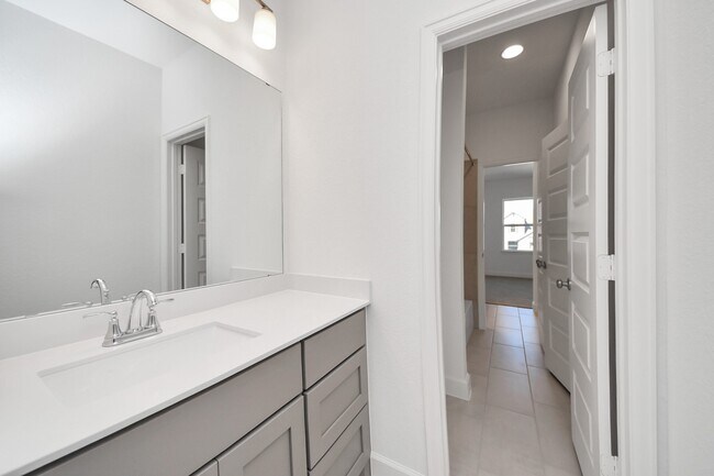 Building Photo - 5806 Pink Coral Ln