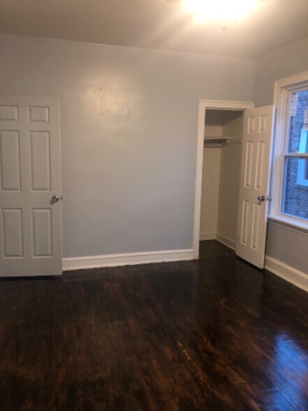 Building Photo - 6314 S Honore St