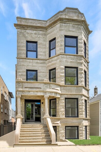 Primary Photo - 1633 N Francisco Ave