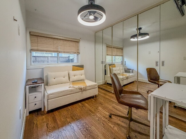 Building Photo - Cozy FURNISHED or  Unfurnished  2-Bed, 2-Bath Haven  on the creek!