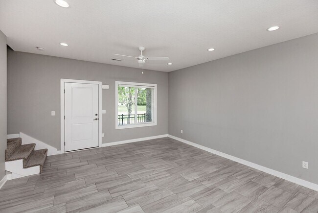 Building Photo - GREAT LOCATION!! 3 Bedroom, 2.5 Bathroom Townhome in Waukee!