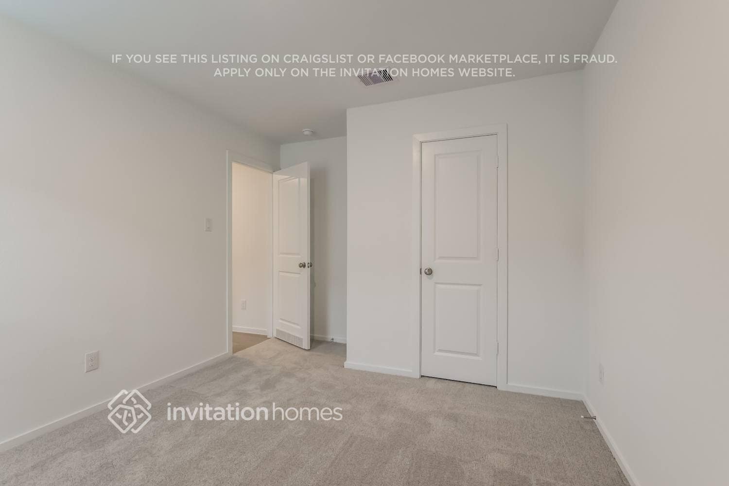 Building Photo - 15211 Abella Dr