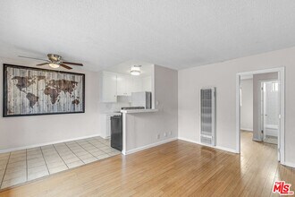 Building Photo - 2624 6th St