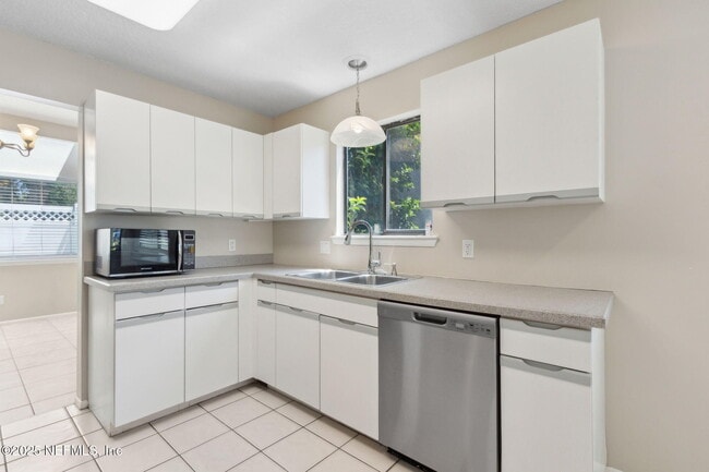 Building Photo - 455 Selva Lakes Cir