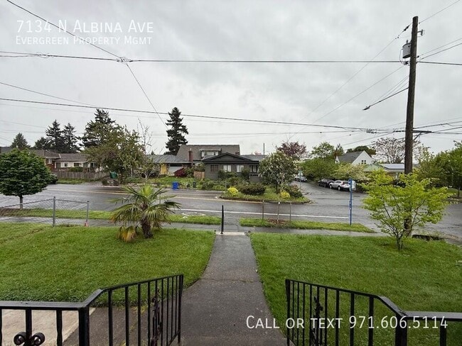 Building Photo - 7134 N Albina Ave