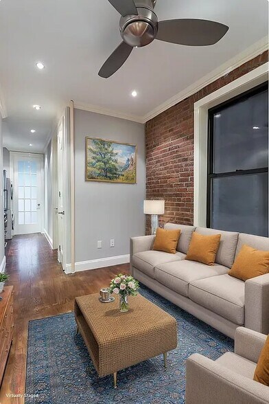 Building Photo - 15 W 103rd St