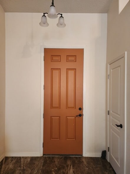 Building Photo - 2164 W 970 N
