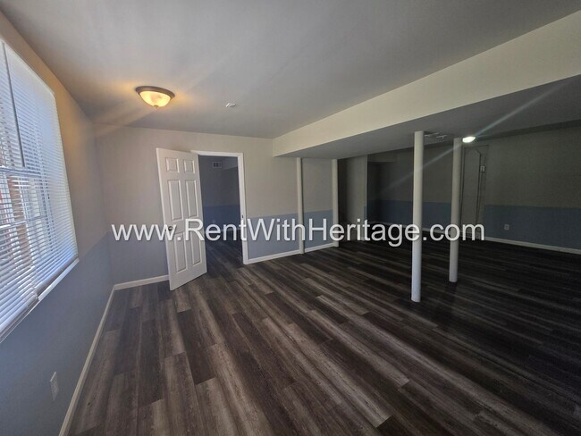Building Photo - 7016 Skyline Dr