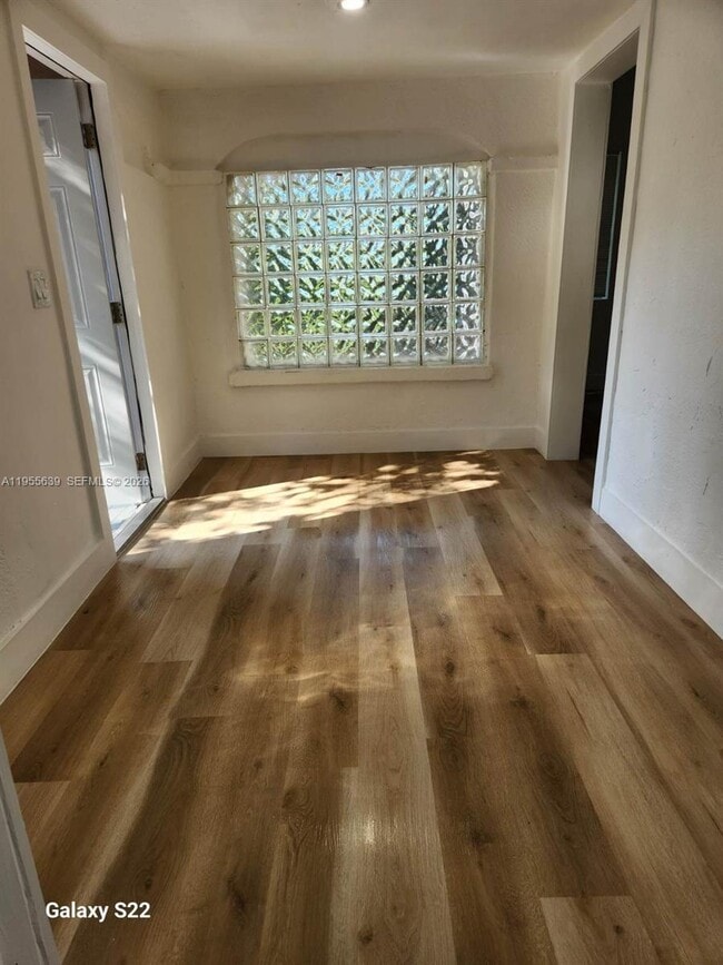 Building Photo - 45 NE 60th St