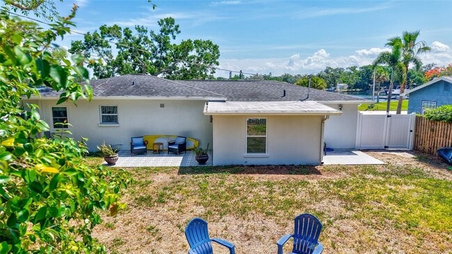 Building Photo - 4321 Sunrise Dr S