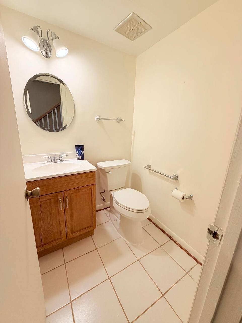 Building Photo - 4240 Embassy Dr