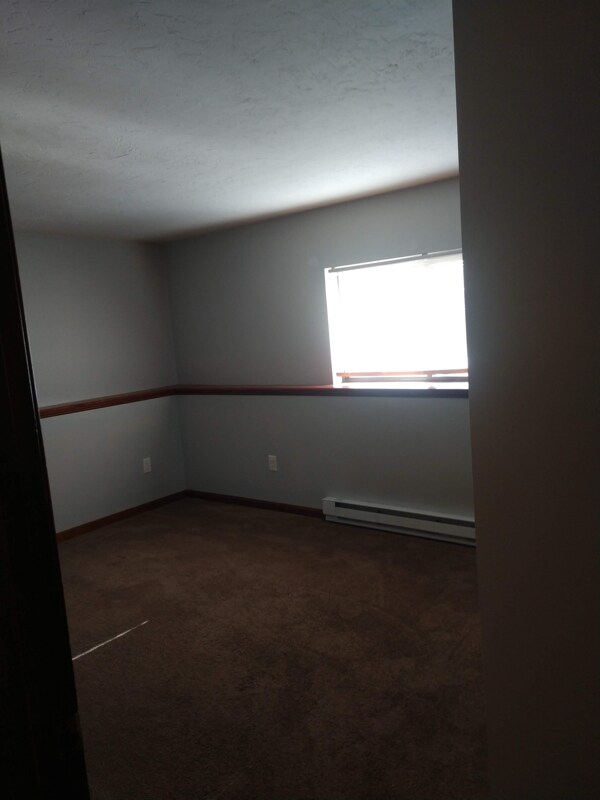 Building Photo - 17 Farrar Ave