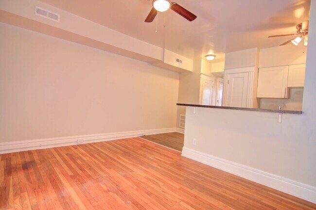 Building Photo - 3139 Halliday Ave