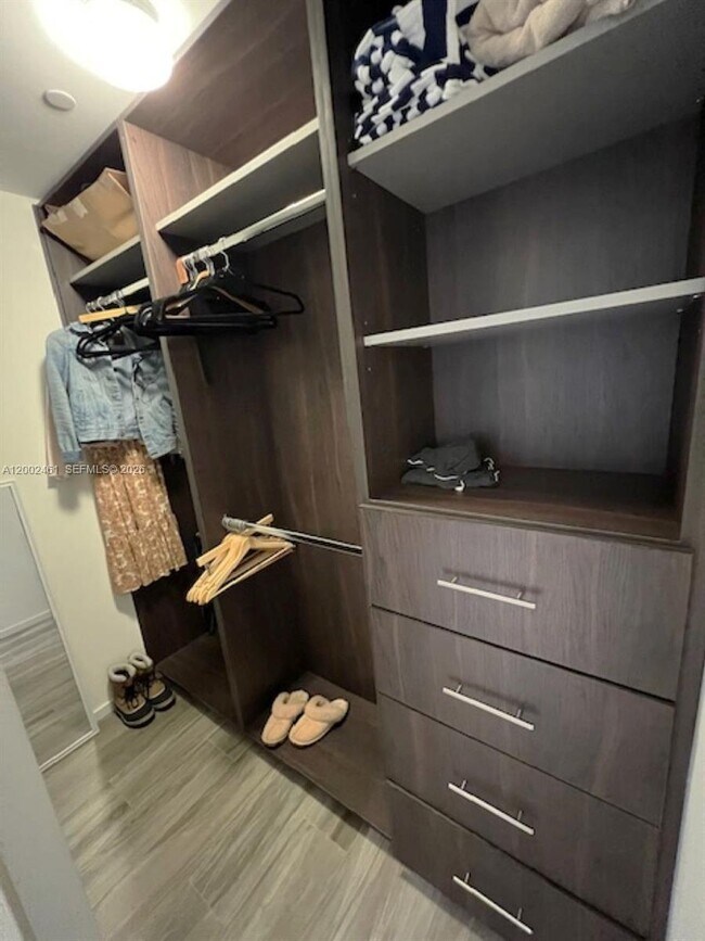 Building Photo - 801 S Miami Ave