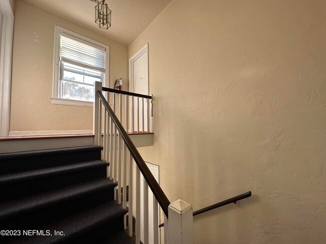 Building Photo - 1261 Belmont Terrace