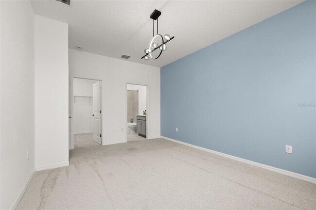 Building Photo - 1335 Normandy Dr