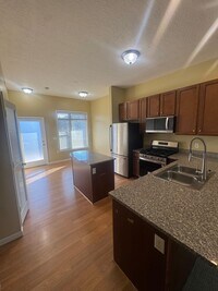 Building Photo - 2150 S Main St