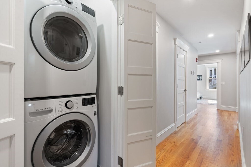 Building Photo - 35 Upland Rd