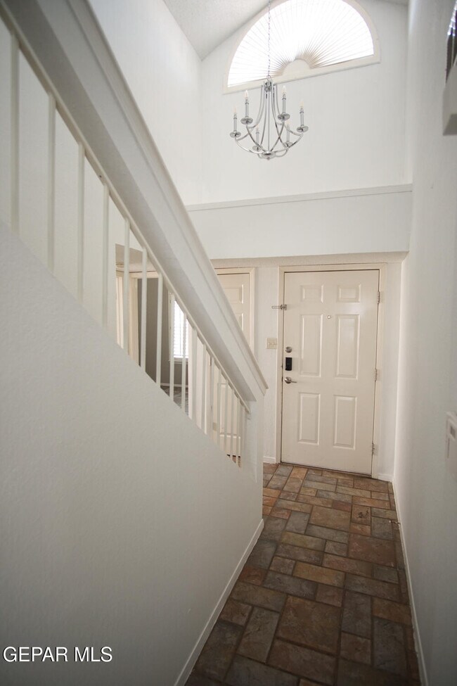 Building Photo - 6040 Los Siglos Dr