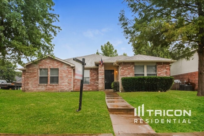 Building Photo - 647 Blue Chalk Dr