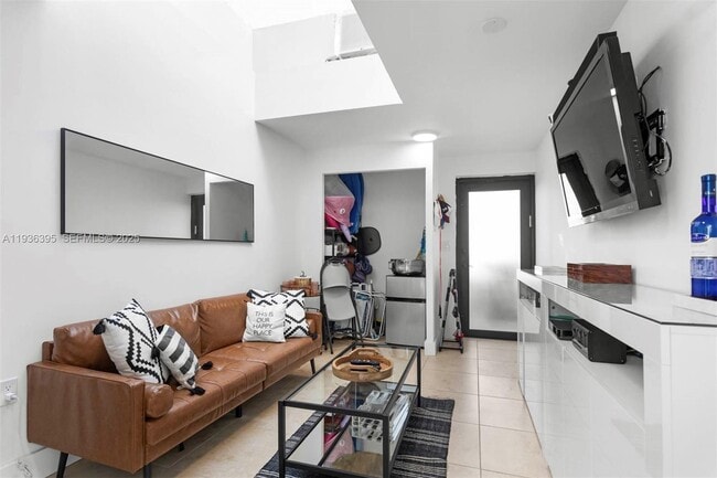 Building Photo - 19500 Turnberry Way