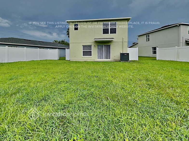 Building Photo - 17427 Garden Heath Ct