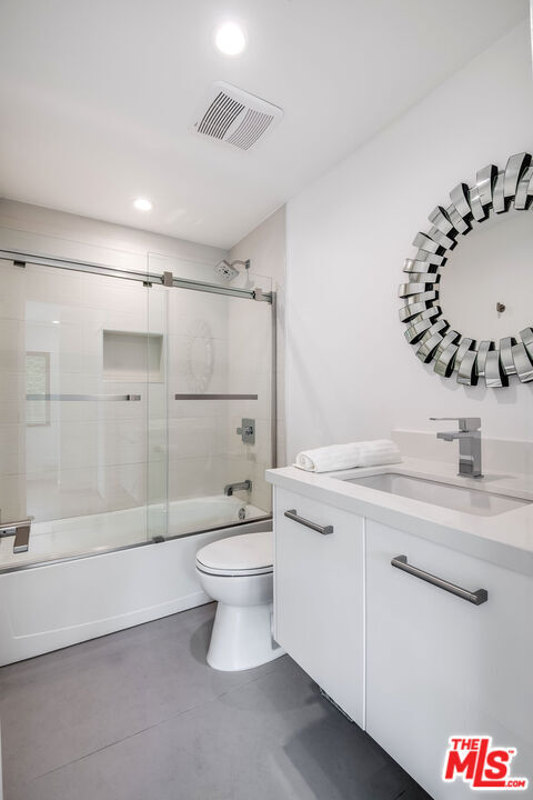 Building Photo - 13378 Contour Dr