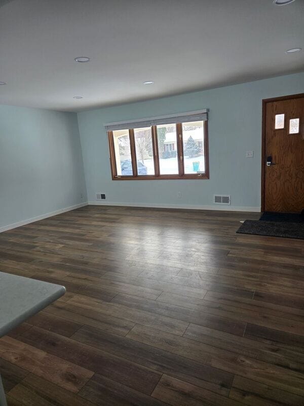 Building Photo - 4656 Ensign Ave N