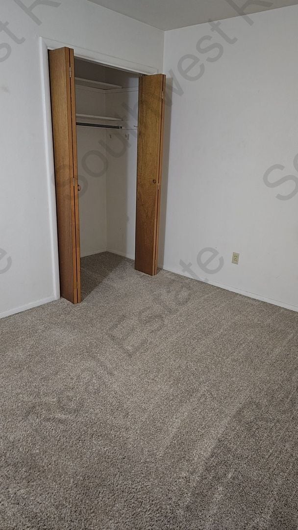 Building Photo - charming 3 bedroom 1 bath home.