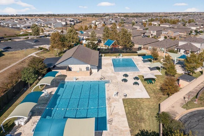 Building Photo - 137 Miracle Dr