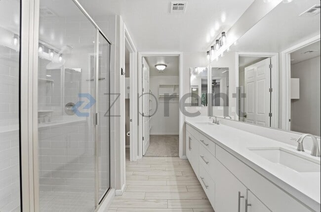 Building Photo - 250 W Queen Creek Rd