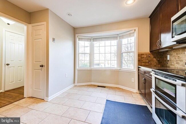 Building Photo - 6120 Talavera Ct