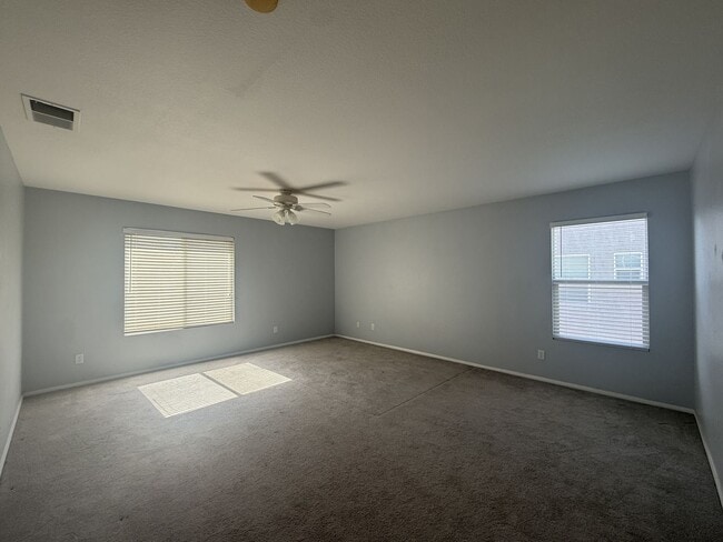Building Photo - West Lancaster 3 bedroom - Available now!