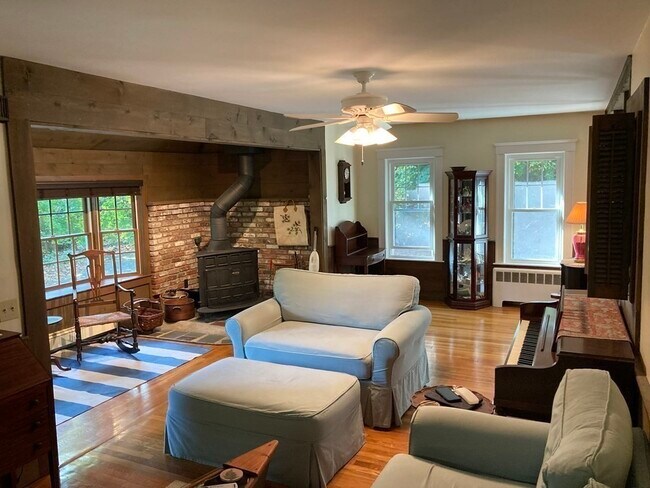 Building Photo - 751 Central Ave