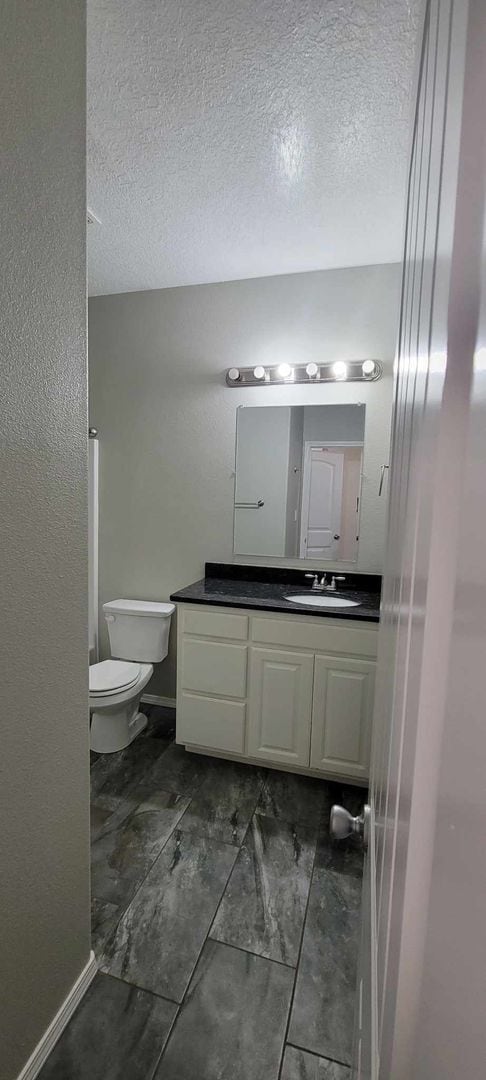 Building Photo - Beautiful property with granite countertops!