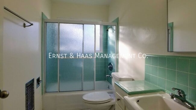 Building Photo - 3690 Country Club Dr