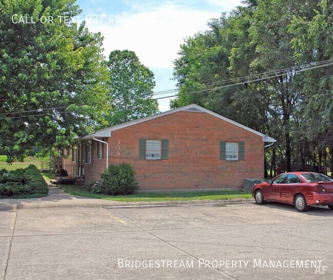 Building Photo - Updated 2 bedroom, 1 bath ranch style unit...