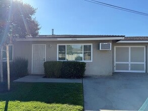 Building Photo - Cozy 2bedroom 1bath