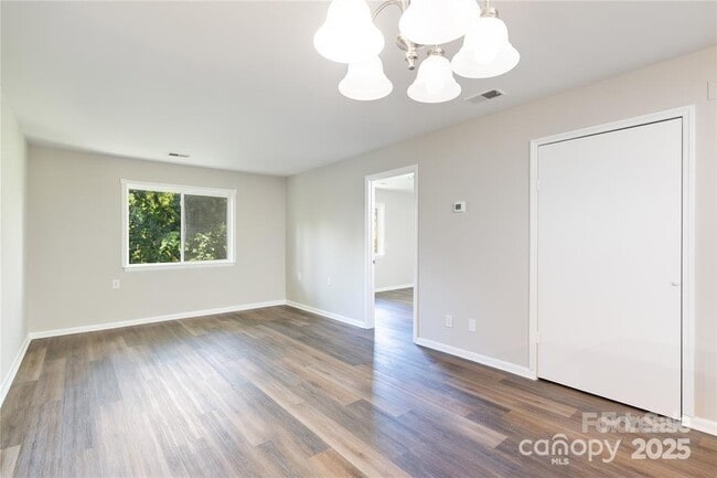 Building Photo - 1596 Eagles Pl