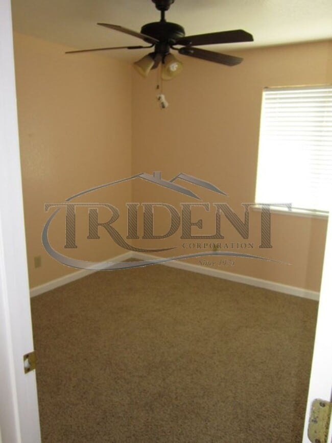 Building Photo - Yuba City home near Happy Park