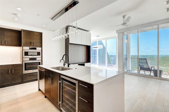 Building Photo - 301 West Ave