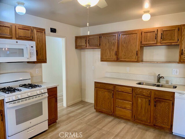 Building Photo - 8853 Stardust Ln