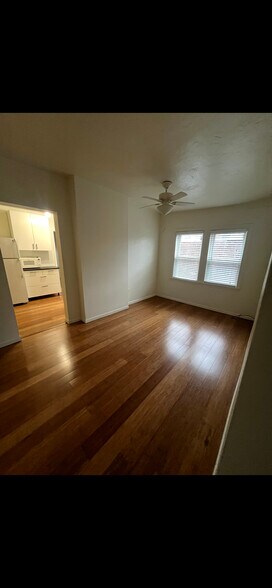 Dining room or living room - 2004 E 125th St