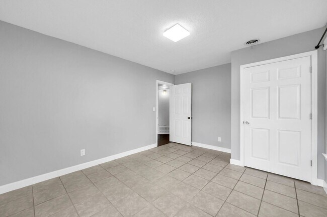 Building Photo - 358 Kepner Dr NE