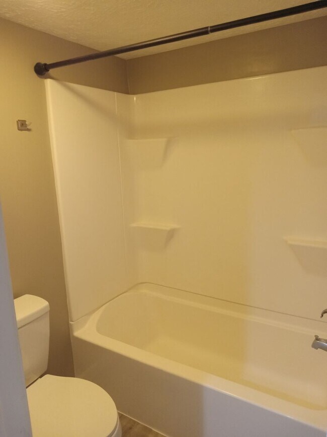 Building Photo - Condo for Rent